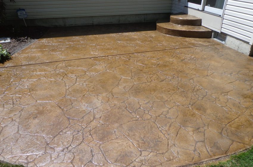  How to maintain decorative concrete?