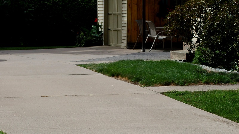 What are the two materials that are used the most for driveways?