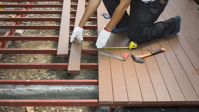 Top Questions to Consider Before Hiring a Decking Builder