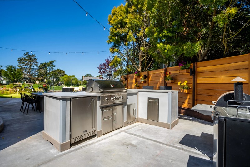 Considerations when Purchasing Outdoor Kitchen Equipment